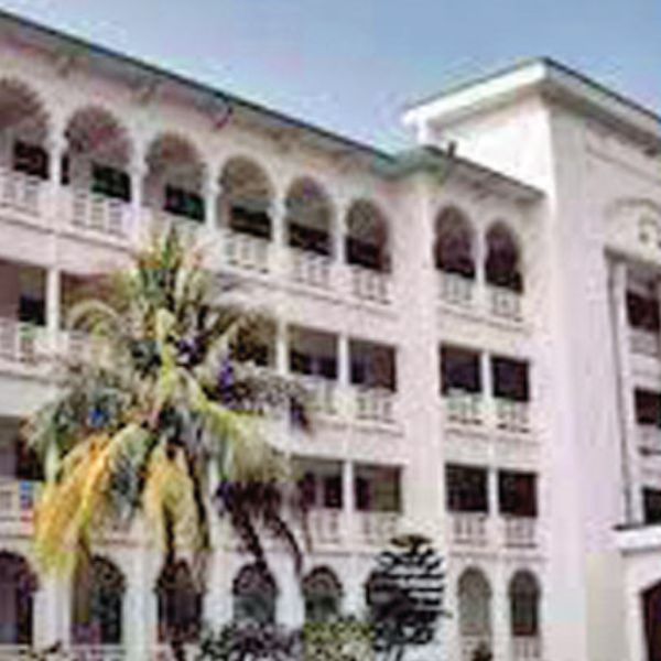 Al-Arafah Islamic International School & College